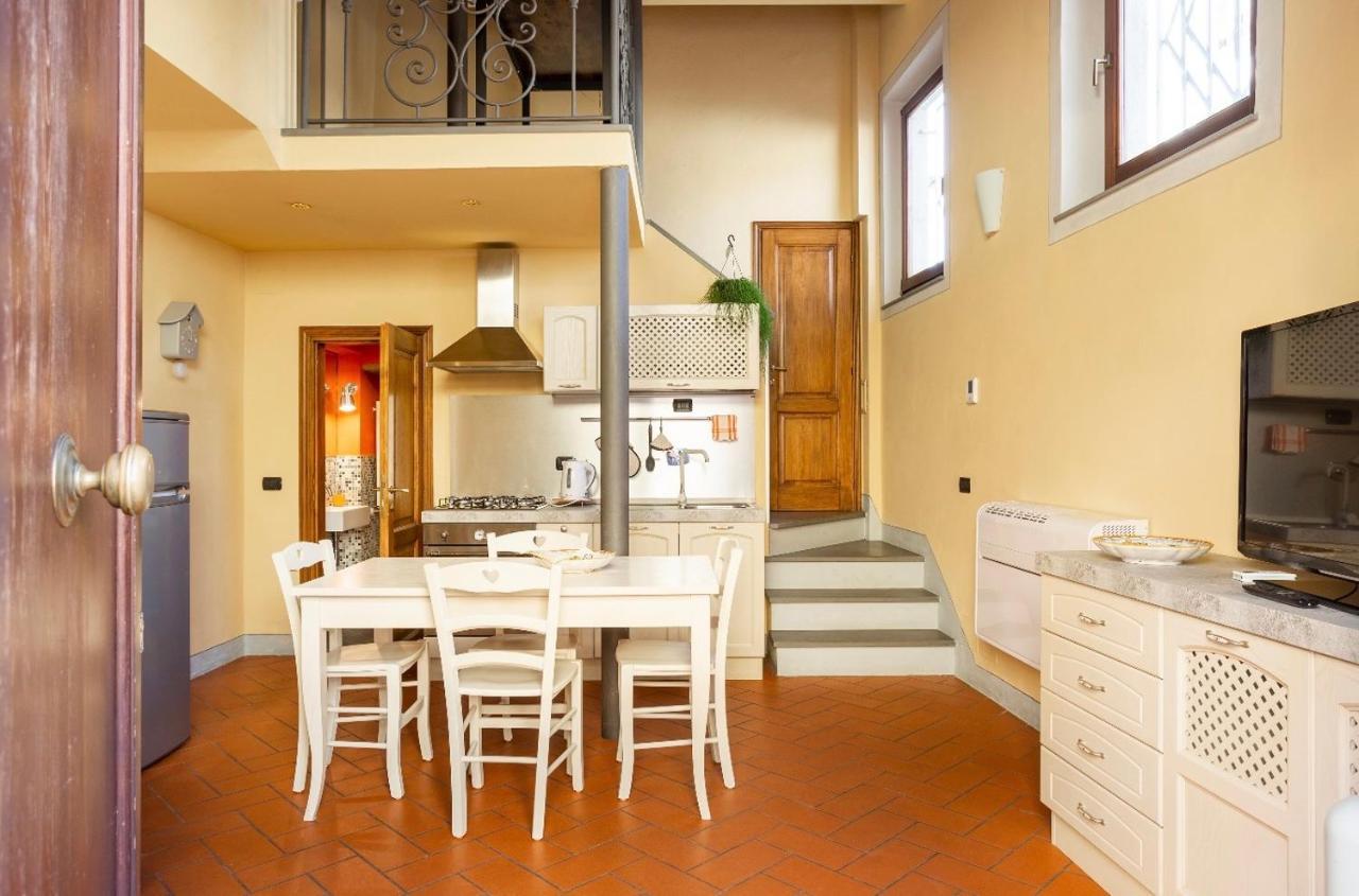 Cozy Classic Italian House Near Santa Croce, On The Lungarno Apartment Florence Exterior photo