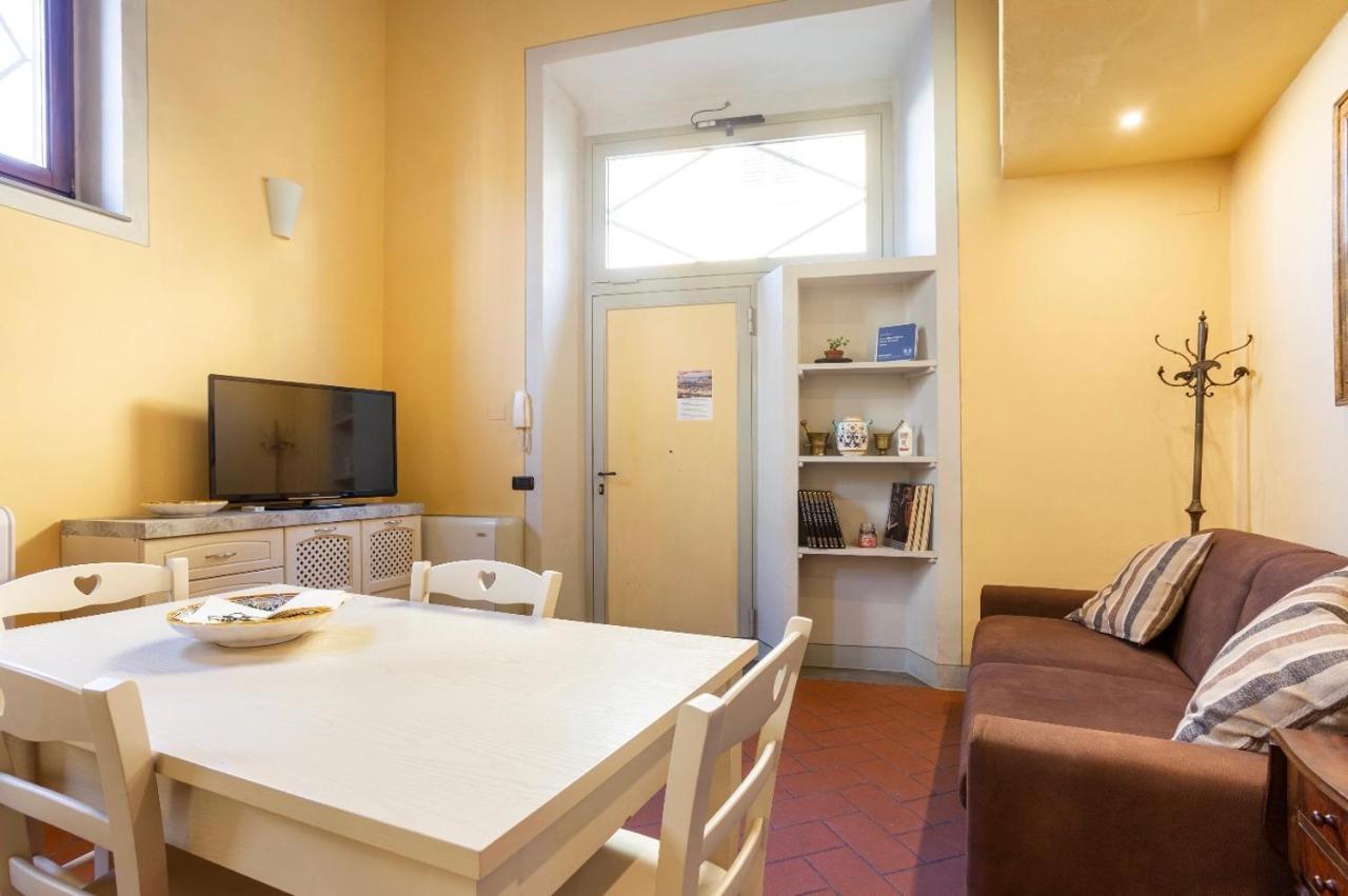 Cozy Classic Italian House Near Santa Croce, On The Lungarno Apartment Florence Exterior photo